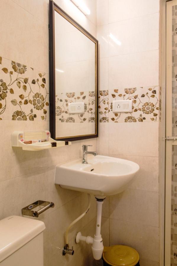 Monteiro Towers Hotel Candolim Kültér fotó